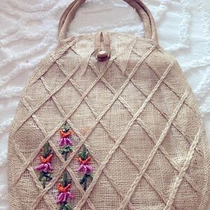 Weaved handbag